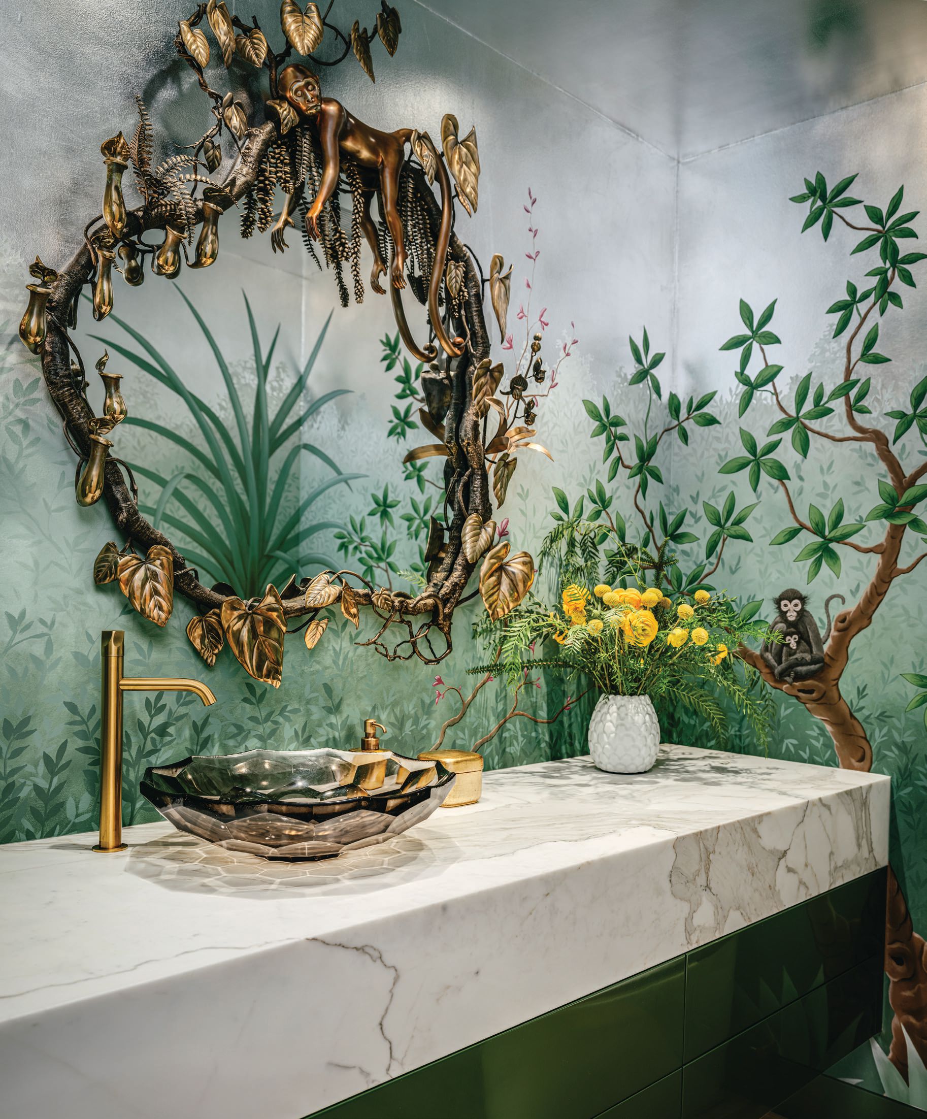 The powder room features a Lost Valley mirror and Willem Racké custom mural. PHOTOGRAPHED BY CHRISTOPHER STARK